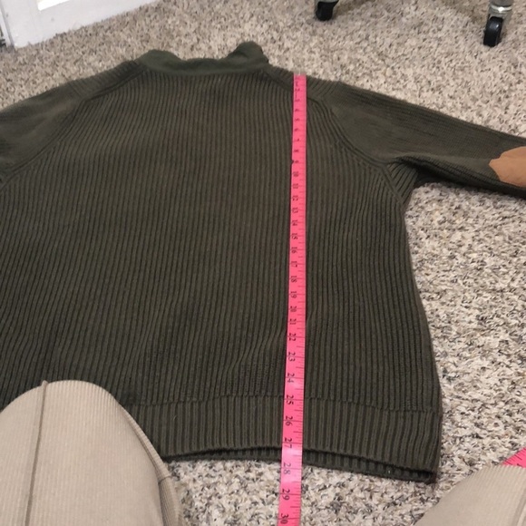 Duluth Sweater Size Large Olive Green Elbow Patch - Picture 5 of 6
